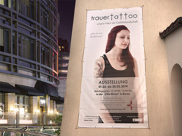 Werbeplane für Bestatter George zum Thema Trauertattoo